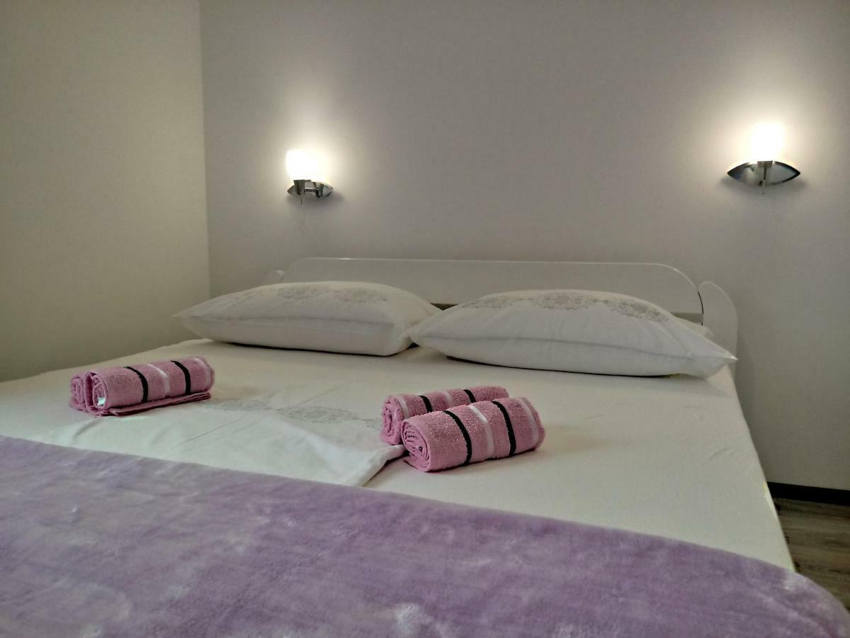 Apartmani Marijana Šibenik Exterior foto